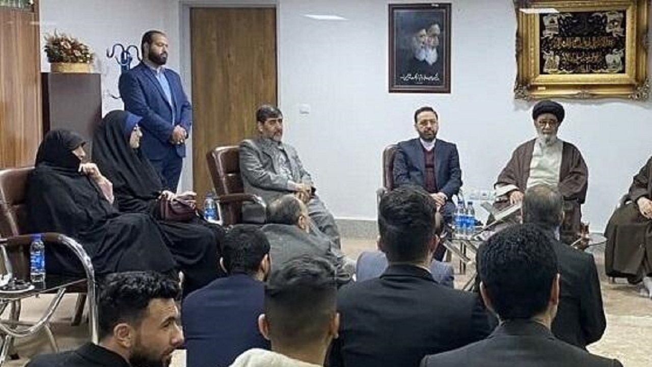 دیدار جمعی از دانشجویان خارجی با امام جمعه تبریز