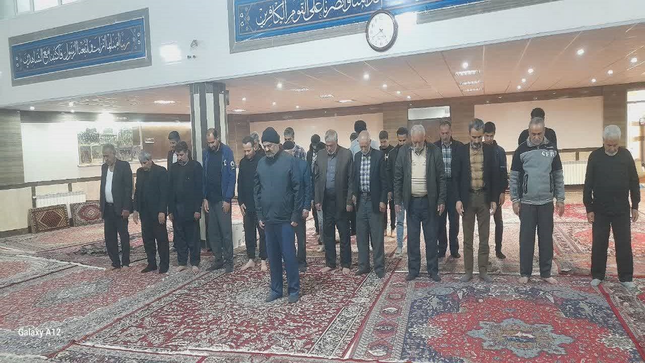 برپاداشتن نماز عید سعید فطر در روستای پرلوک + فیلم