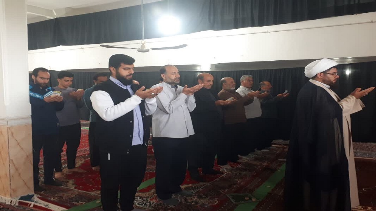 بندگی مردم روستای سردارآباد با اقامه نماز عید سعید فطر + تصاویر