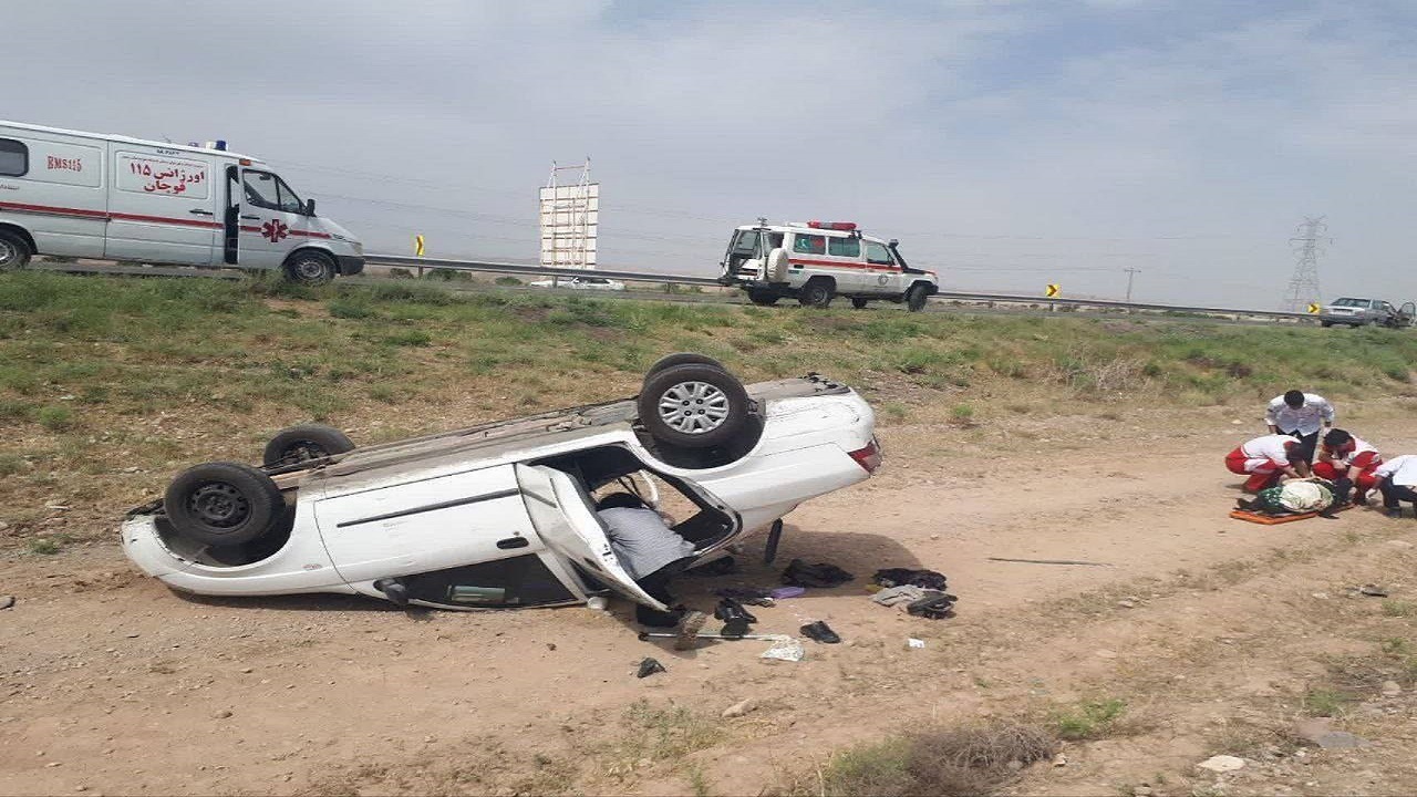 واژگونی خودرو در جاده کرج _ چالوس چهار مصدوم داشت