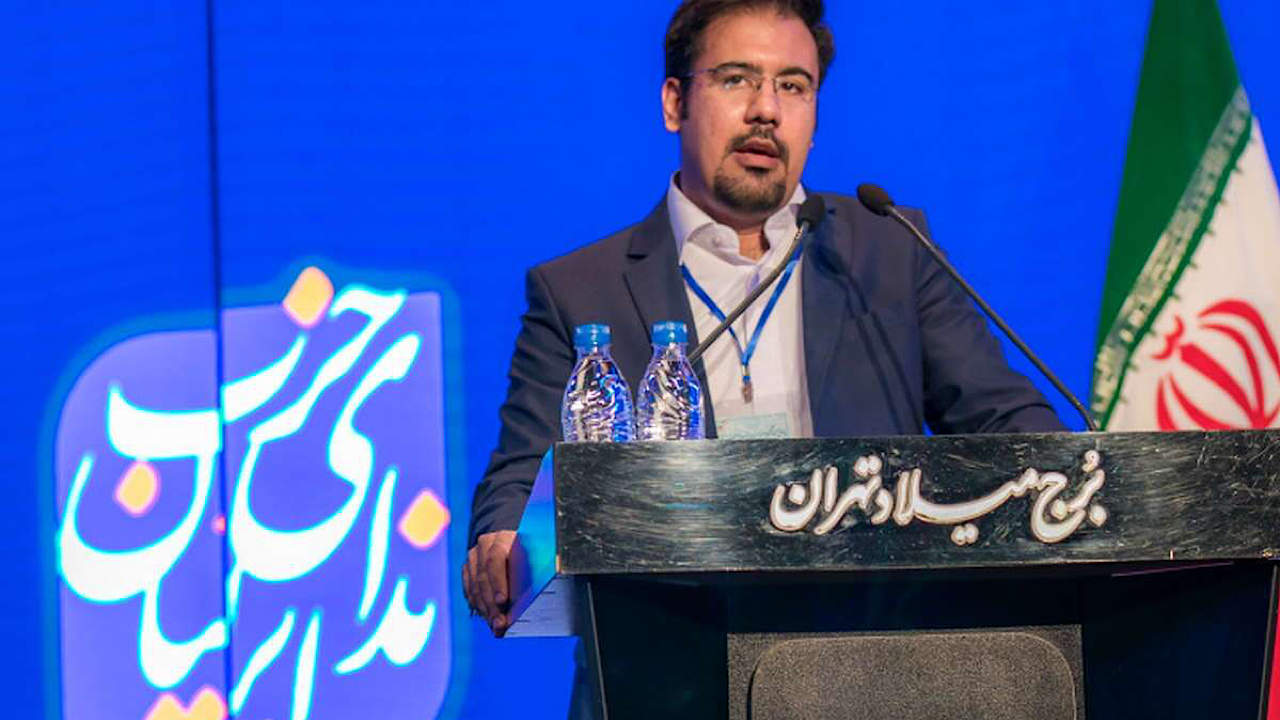 نباید منابع ملی را زیرقیمت بفروشیم