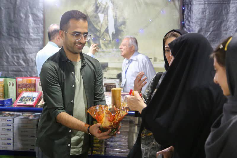 جشنواره غذا در لارستان