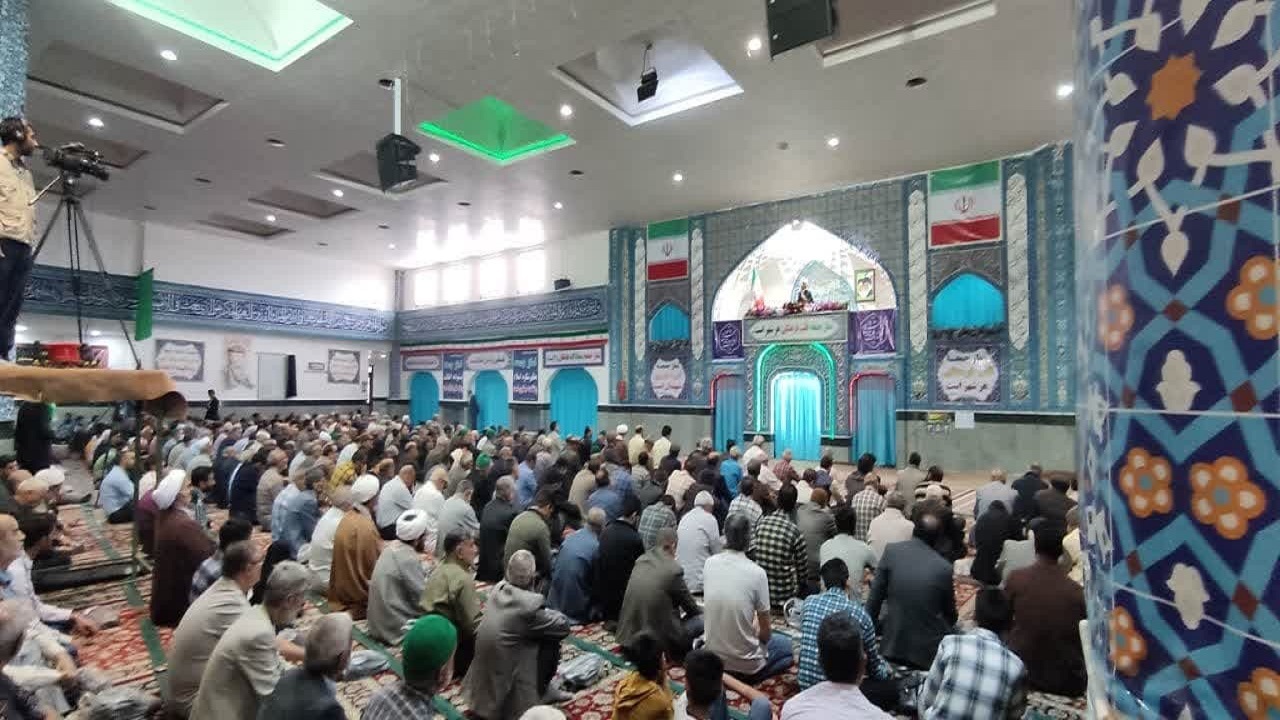 مسئولان در امر عفاف و حجاب جدیت به خرج دهند
