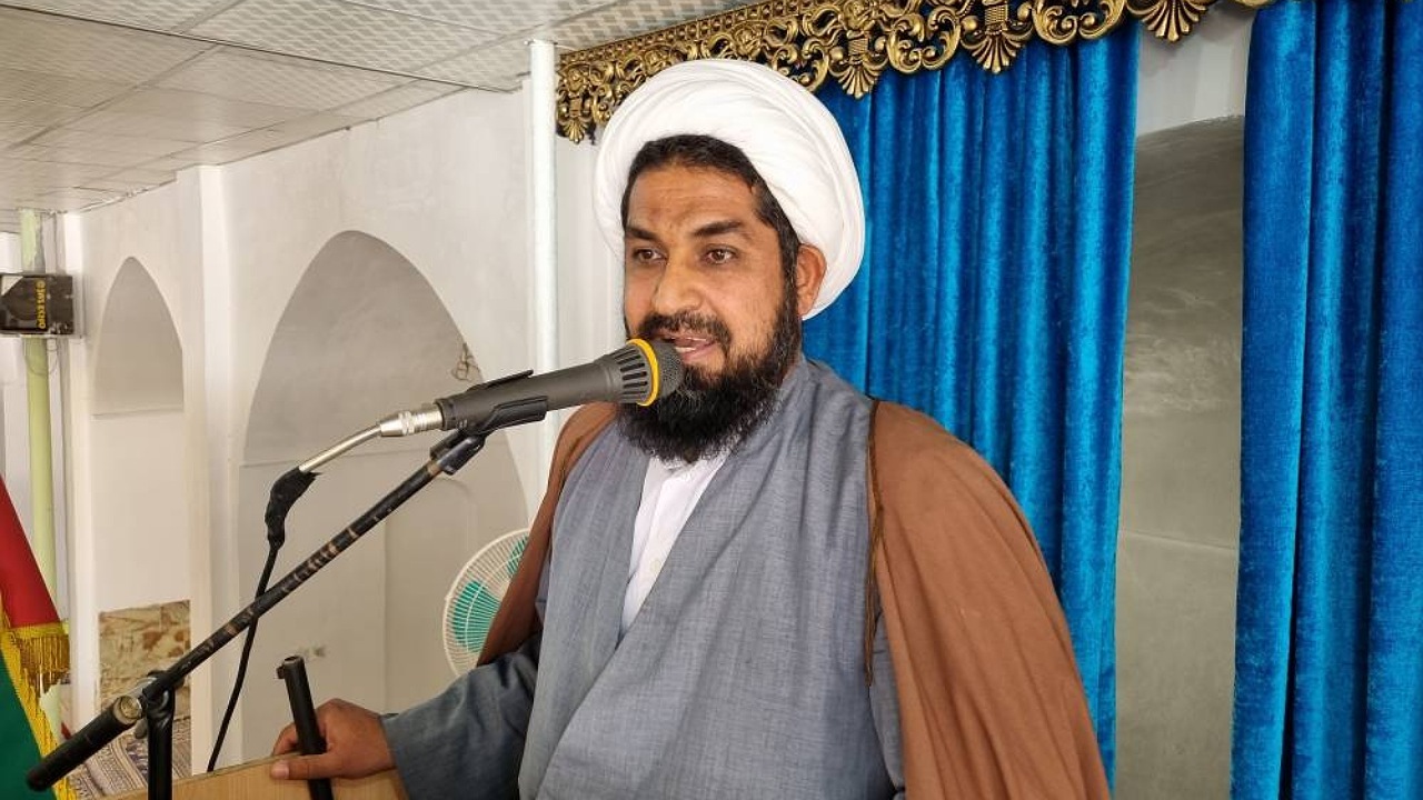 شعار فرزند کمتر اشتباه محض دهه هفتاد بود