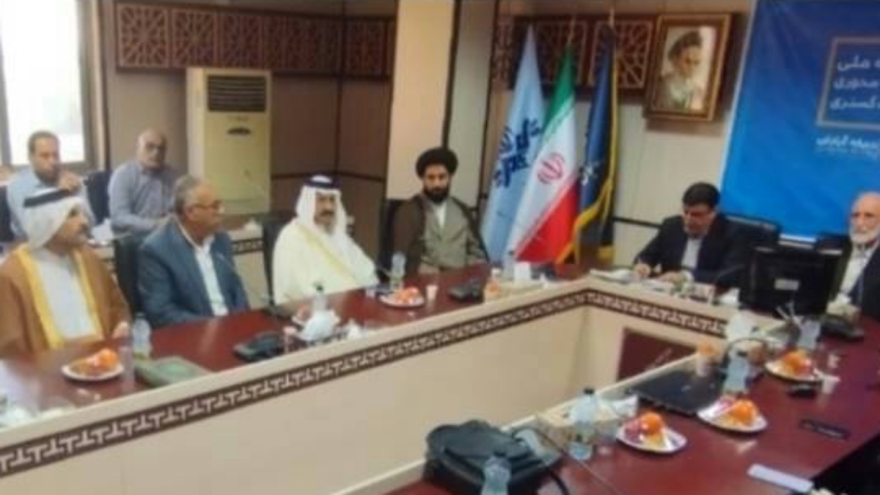 معتمدان اروند با مدیرکل صداوسیمای آبادان دیدار کردند