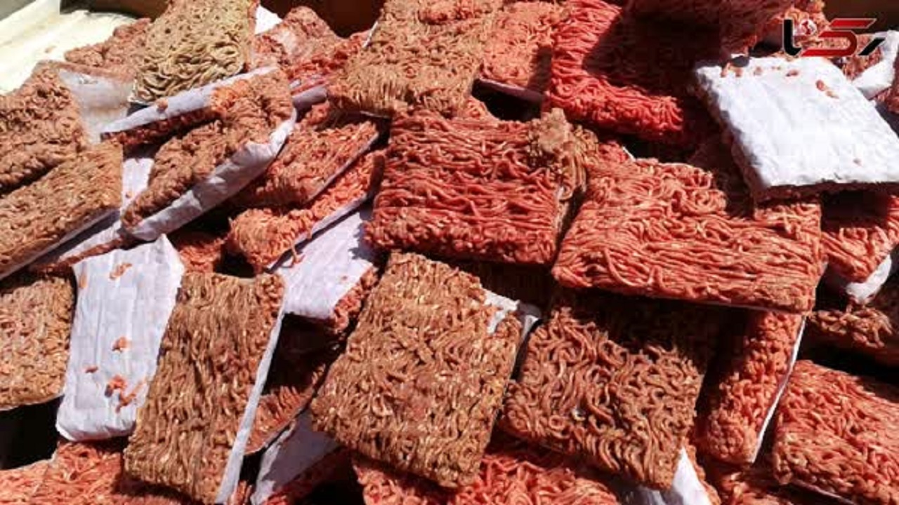 کشف بیش از یک تن آلایشات گوشتی فاسد در اردبیل
