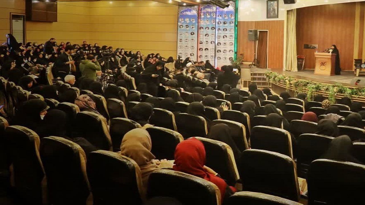 دستگاه‌های اجرایی سمنان در اعلام دغدغه‌های حوزه بانوان تسریع کنند