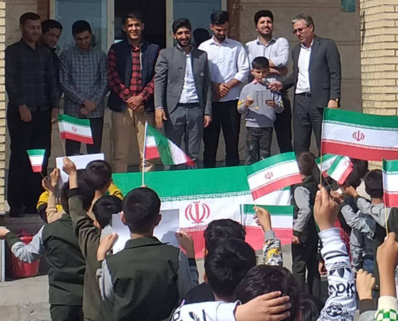قدردانی دانش آموزان از سپاه