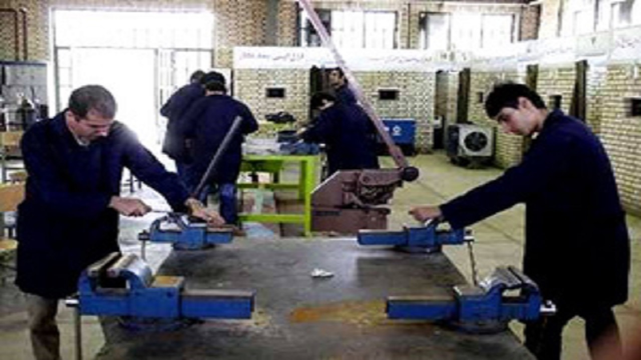 بیش از ۸ هزار نفر در بروجرد مهارت‌های فنی و حرفه‌ای را فرا گرفتند