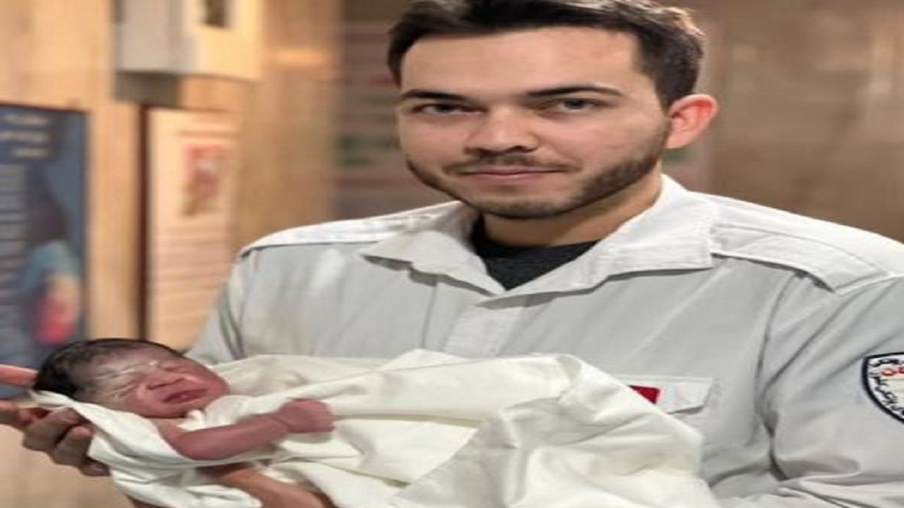 تولد نوزاد آق قلایی در آمبولانس