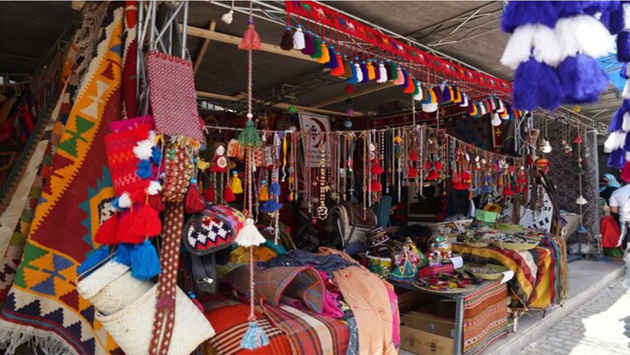 اجرای تور کارگاه‌گردی صنایع‌دستی شهرستان کوار با گردشگران کشور لیتوانی