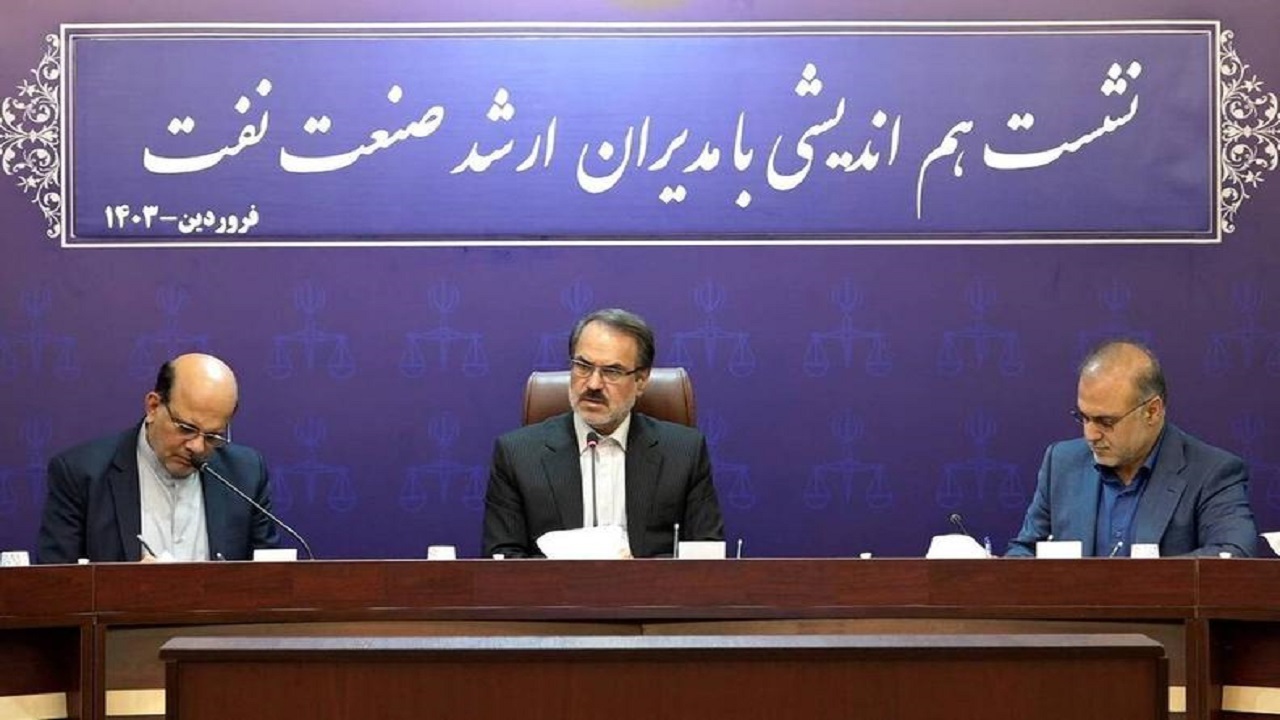 انتقاد رئیس سازمان بازرسی از خام‌فروشی در صنعت نفت