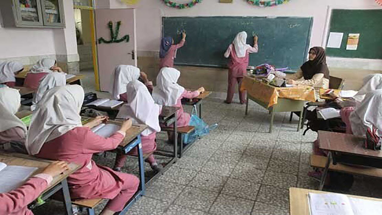 مدارس ۱۱ شهرستان هرمزگان فردا بصورت حضوری است