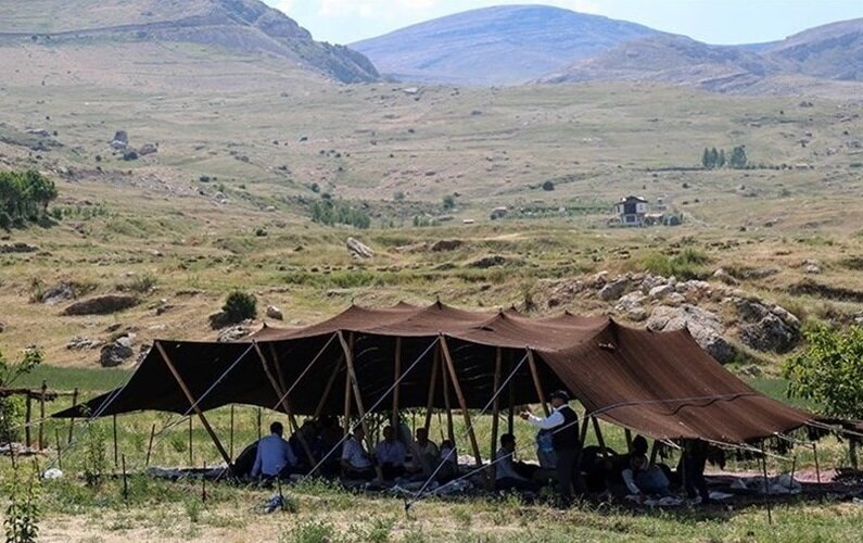 آغاز کوچ بهاره عشایر خراسان جنوبی
