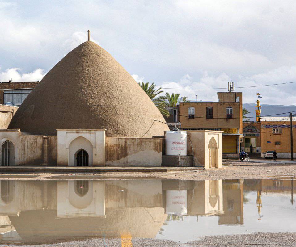 نمایی از آسمان آبی شهر لارستان