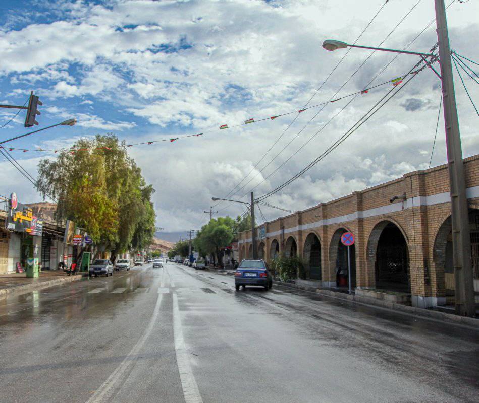 آسمان آبی و صاف بعد از بارندگی