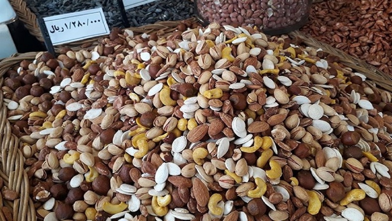 کشف ۱۱۰ کیسه مغز بادام چینی قاچاق در شهرری