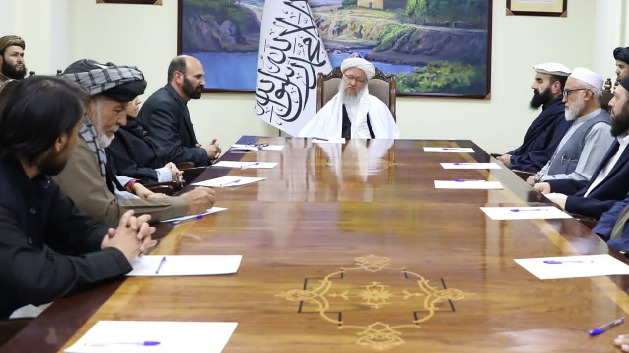 متعهد به از بین بردن فساد اداری هستیم