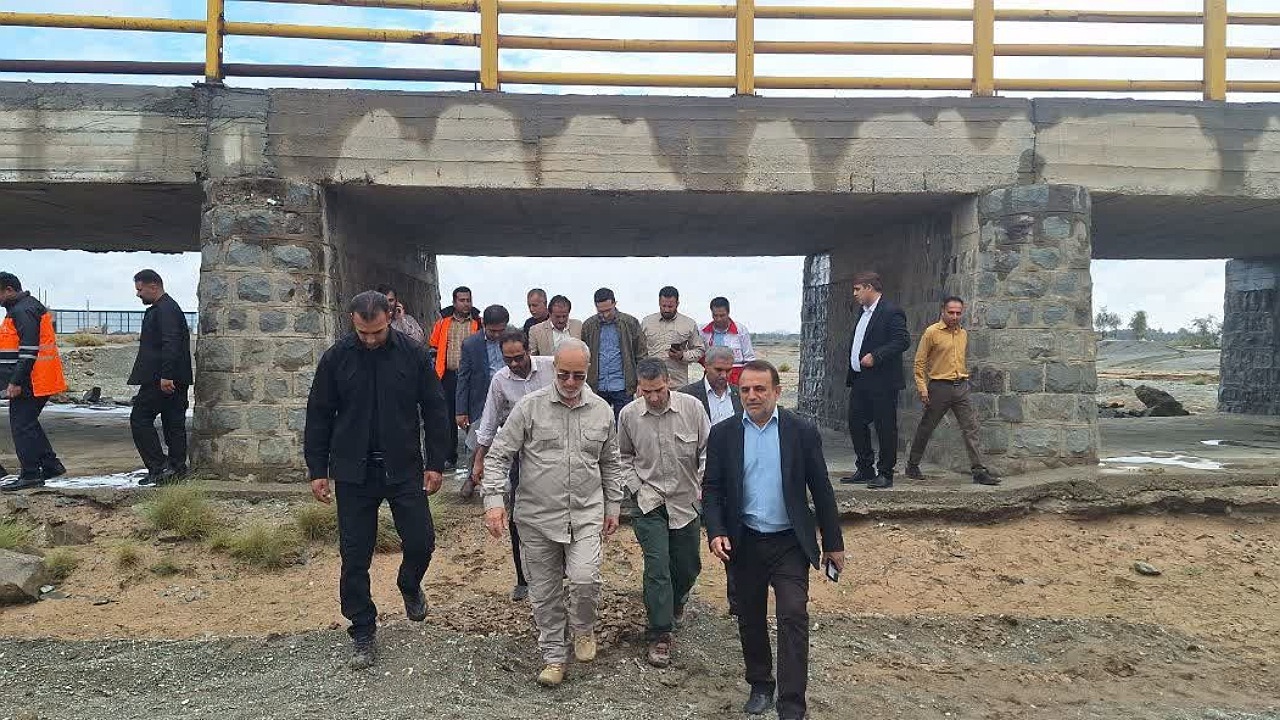 پیگیری استاندار کرمان برای بازگشایی ۲ پل در جنوب کرمان