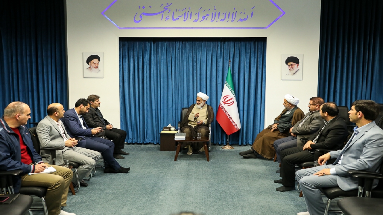 دیدار مدیرکل بنیاد مسکن استان با امام جمعه قزوین