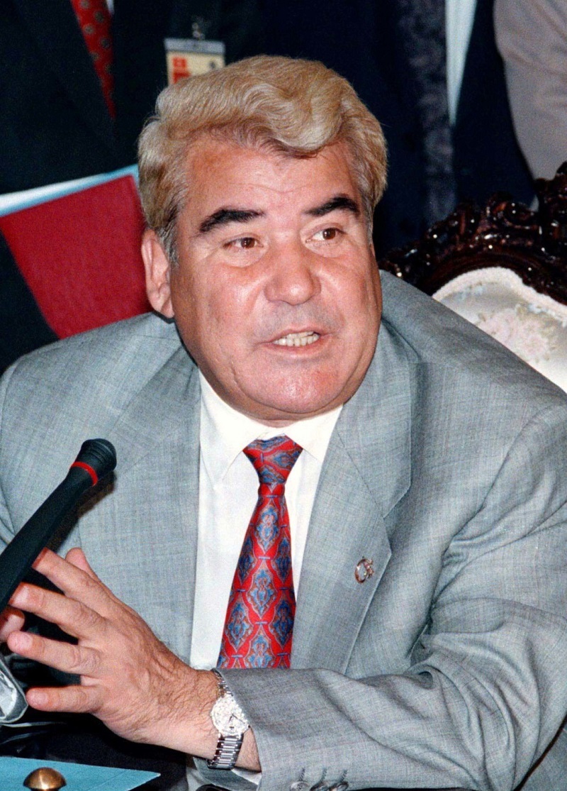 صفرمراد نیازف