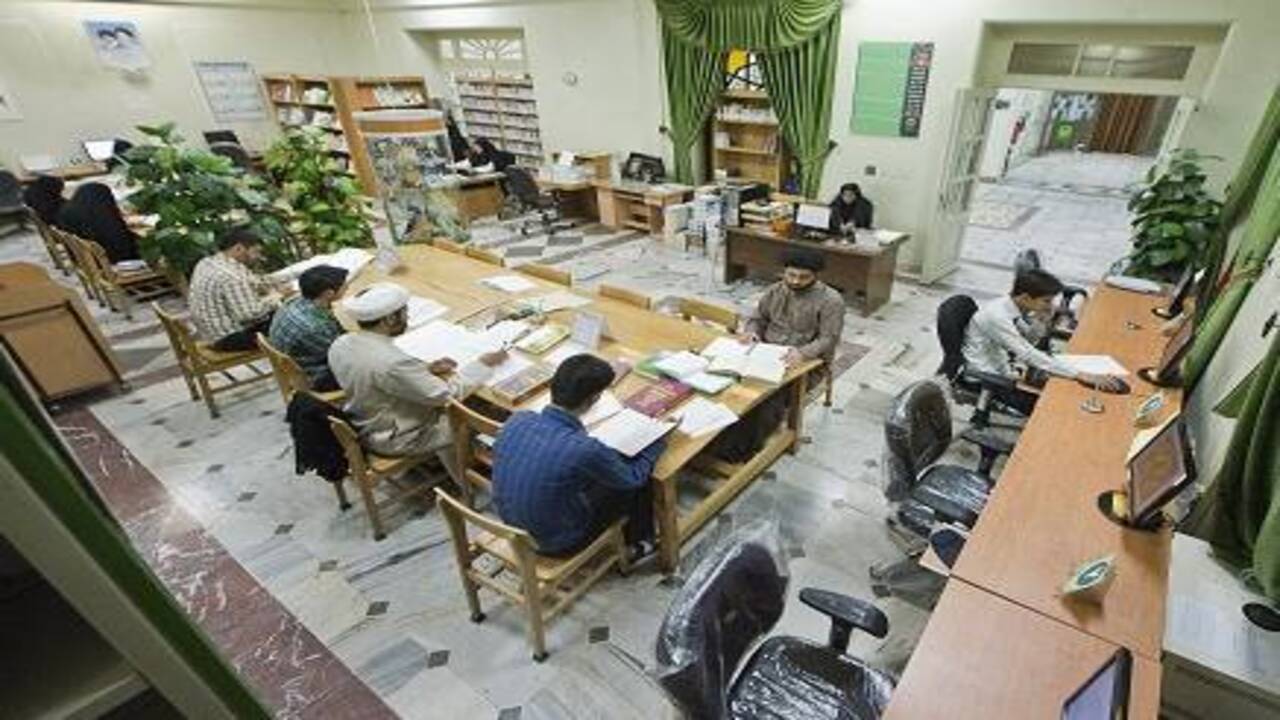 دسترسی به ۳۵ هزار نسخه کتاب در کتابخانه قرآن حرم مطهر رضوی