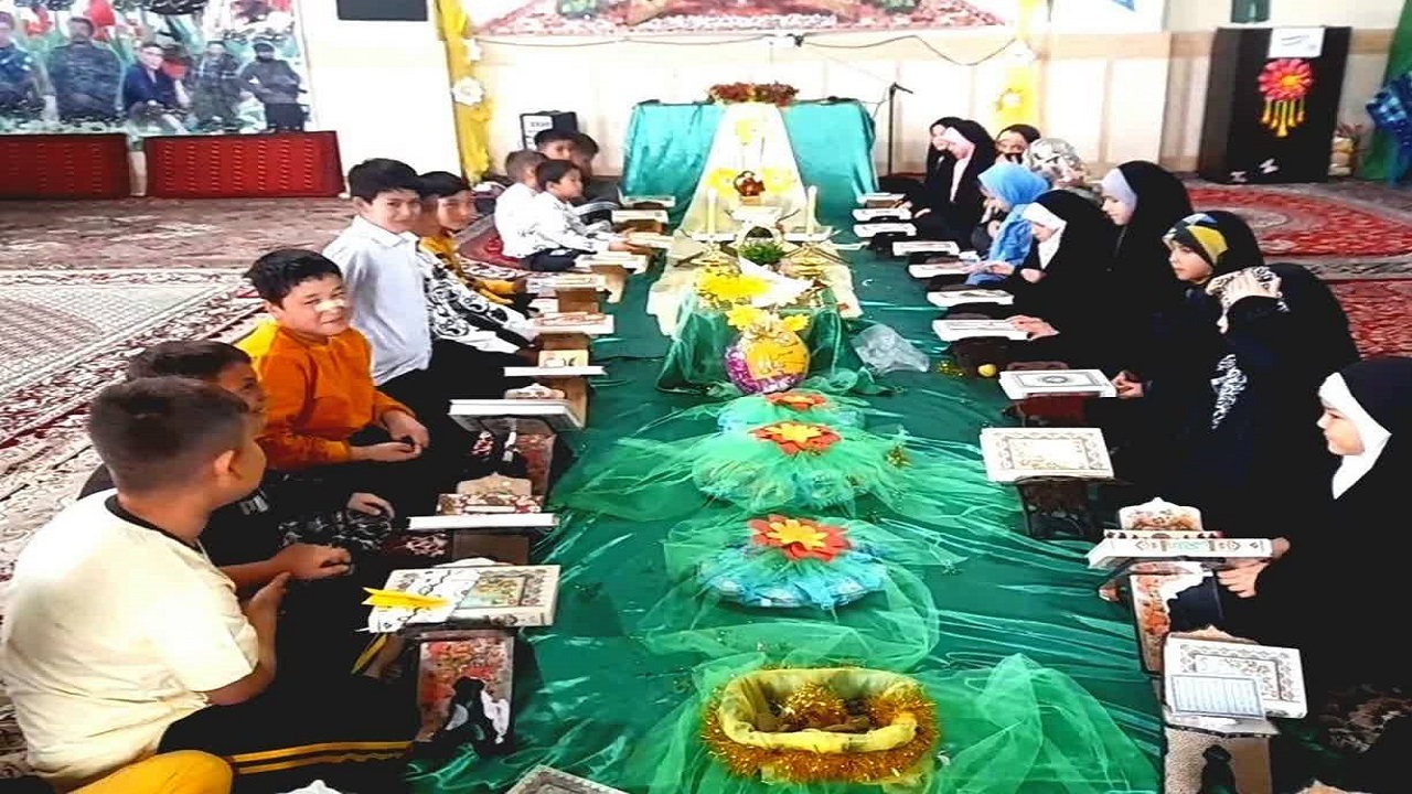 برگزاری محفل انس با قرآن کریم در روستای ابراهیم آباد + تصاویر