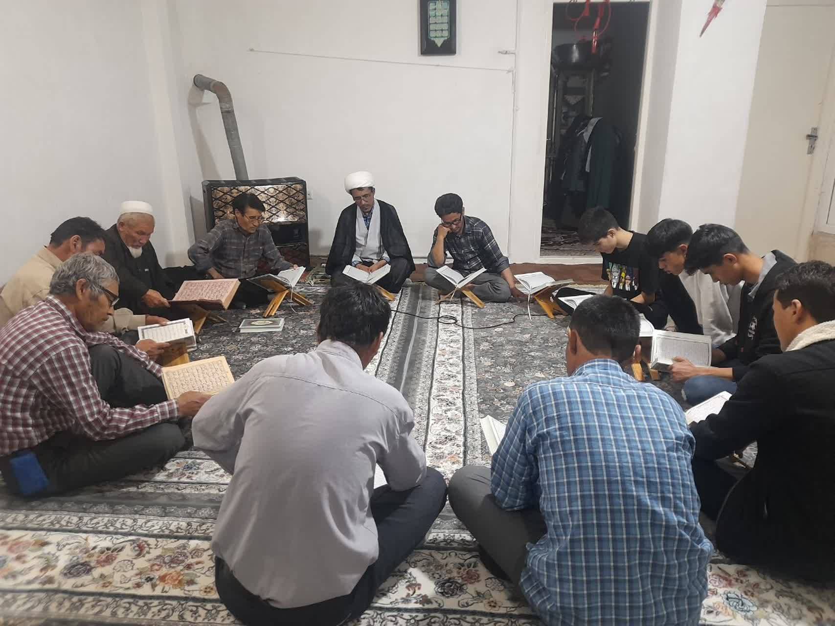 مراسم تلاوت قرآن در ماه مبارک رمضان