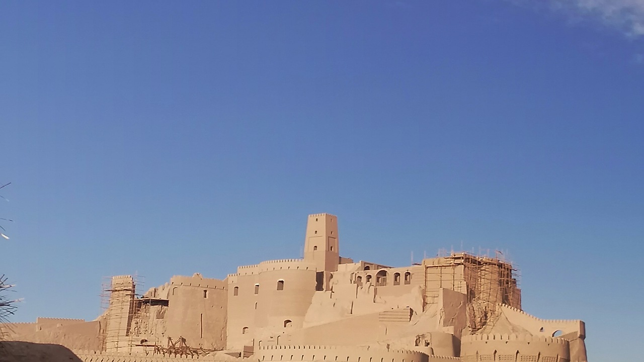 سربازان جای خود را به صنایع دستی دادند