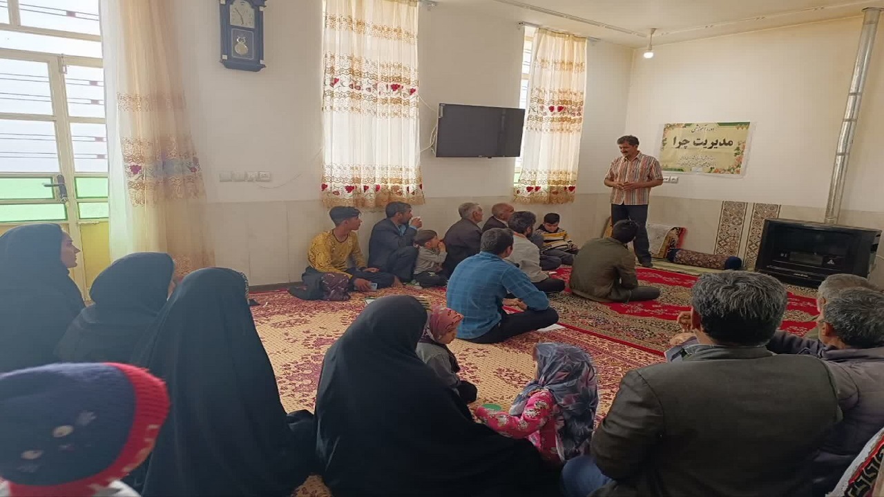 آموزش مدیریت چرای دام در خاتم