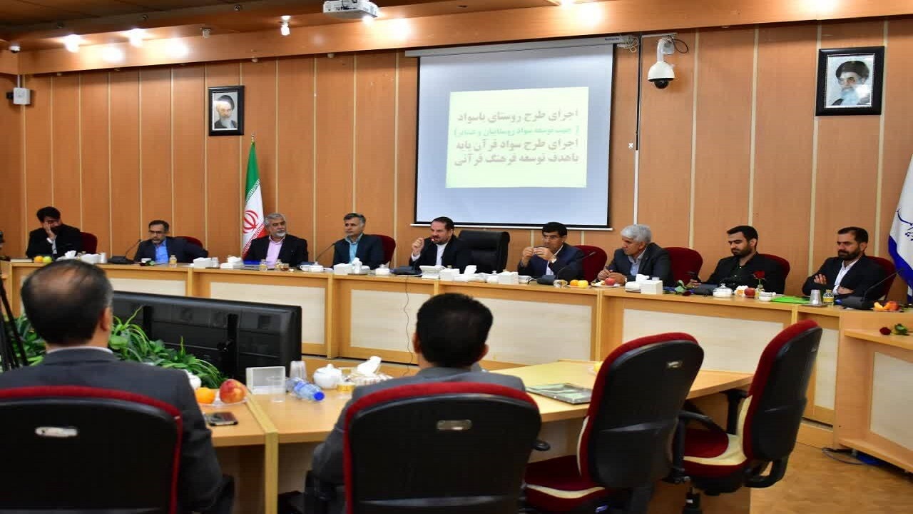 تکریم معلمان در خور شان آنان باشد