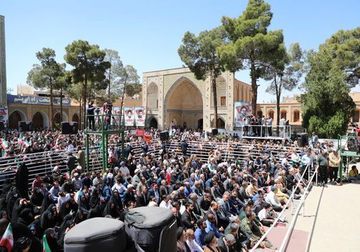 دشمن ایمان جوانان و رشد اقتصادی را هدف قرار داده است/ با نگاه ما می&zwnj;توانیم همه مسائل حل خواهد شد+ عکس و فیلم