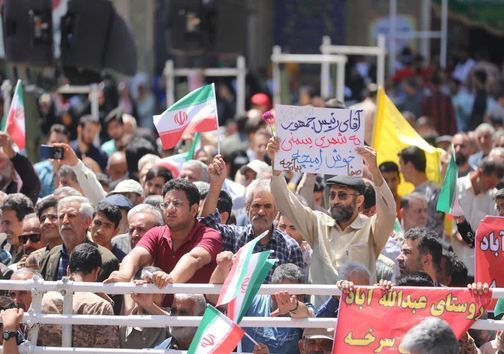 دشمن ایمان جوانان و رشد اقتصادی را هدف قرار داده است/ با نگاه ما می&zwnj;توانیم همه مسائل حل خواهد شد+ عکس و فیلم