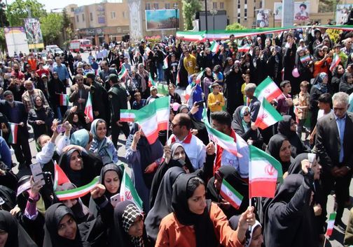 دشمن ایمان جوانان و رشد اقتصادی را هدف قرار داده است/ با نگاه ما می&zwnj;توانیم همه مسائل حل خواهد شد+ عکس و فیلم