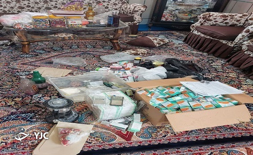 پزشک قلابی ترک اعتیاد در شهرستان خاتم شناسایی و دستگیر شد + عکس