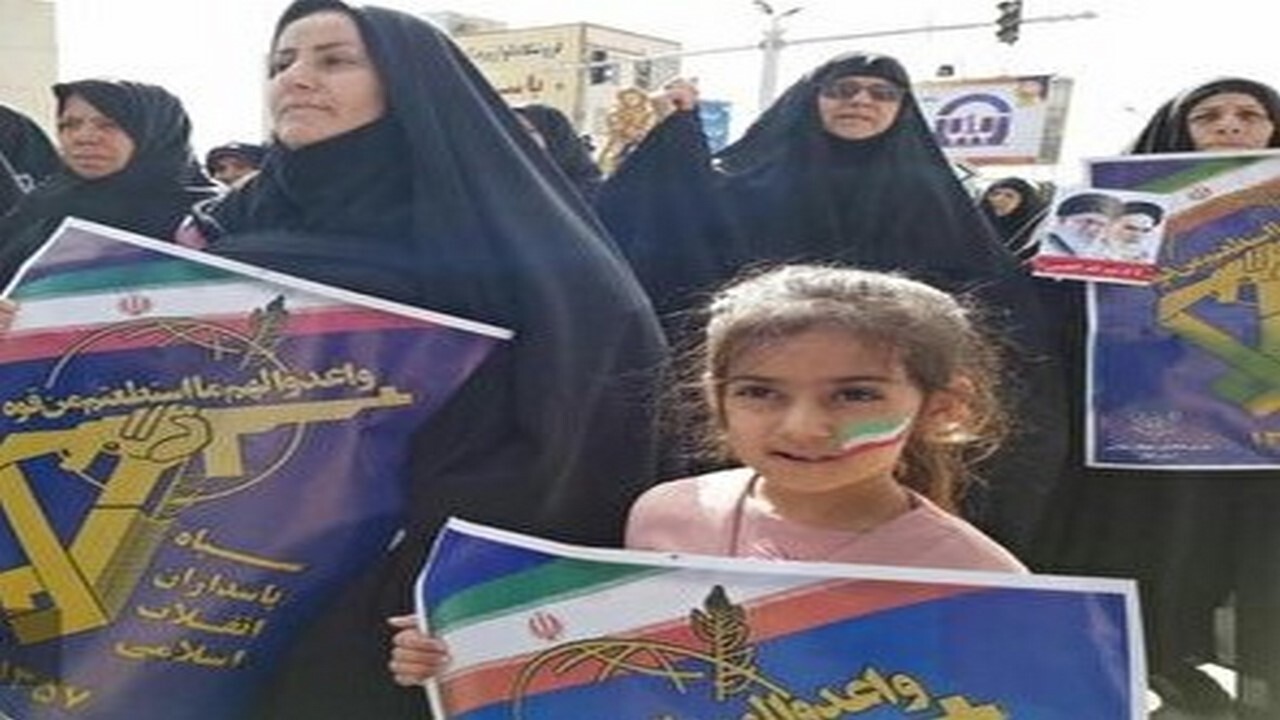 راهپیمایی مردم ایلام در حمایت از اقدام شجاعانه سپاه