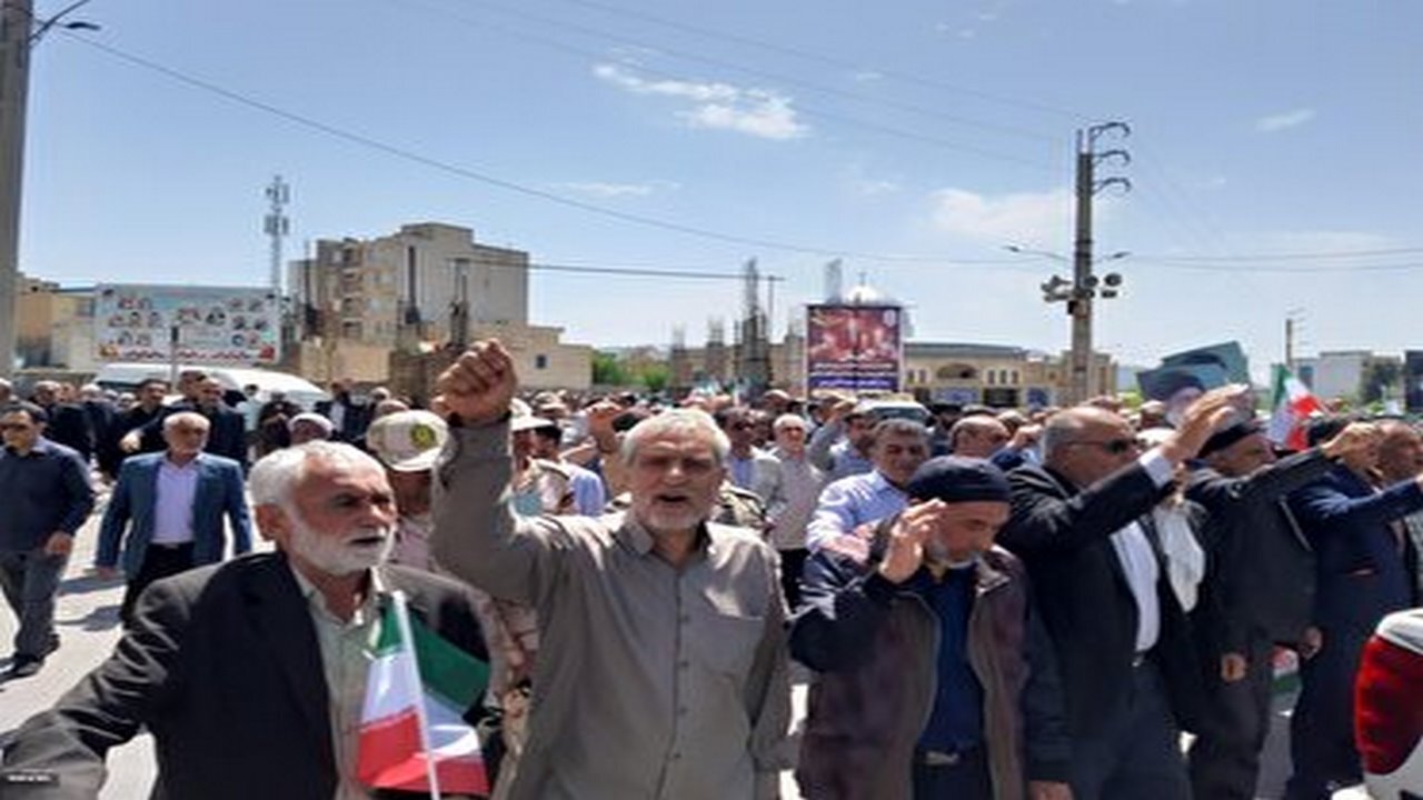 راهپیمایی مردم ایلام به رسم قدرشناسی از عملیات غرورآفرین سپاه