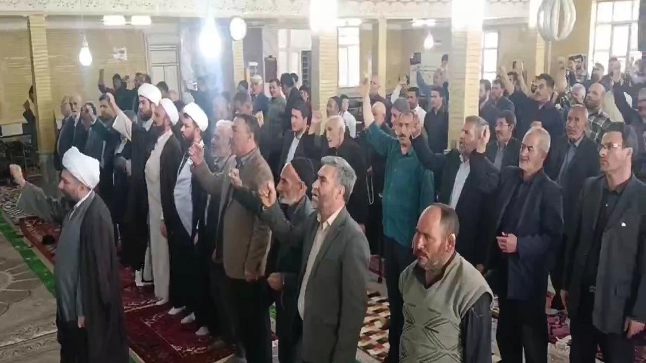حمایت نمازگزاران آذربایجان شرقی از عملیات وعده صادق حمایت نمازگزاران آذربایجان شرقی از عملیات وعده صادق