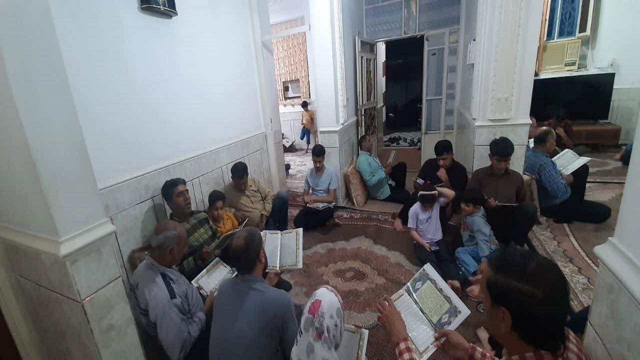 برگزاری مراسم جزء خوانی قرآن کریم در پارسیان به روایت تصویر