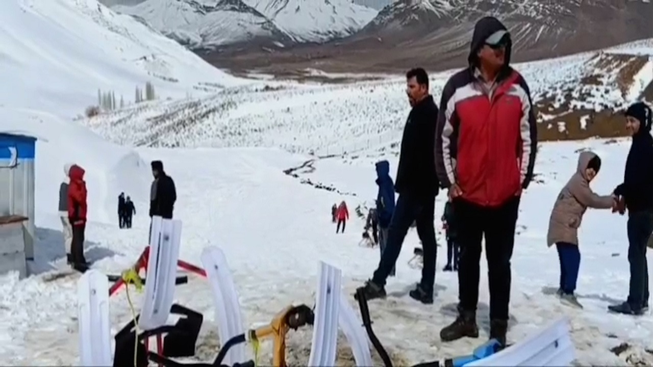 استقبال گردشگران نوروزی ازپیست اسکی فریدونشهر