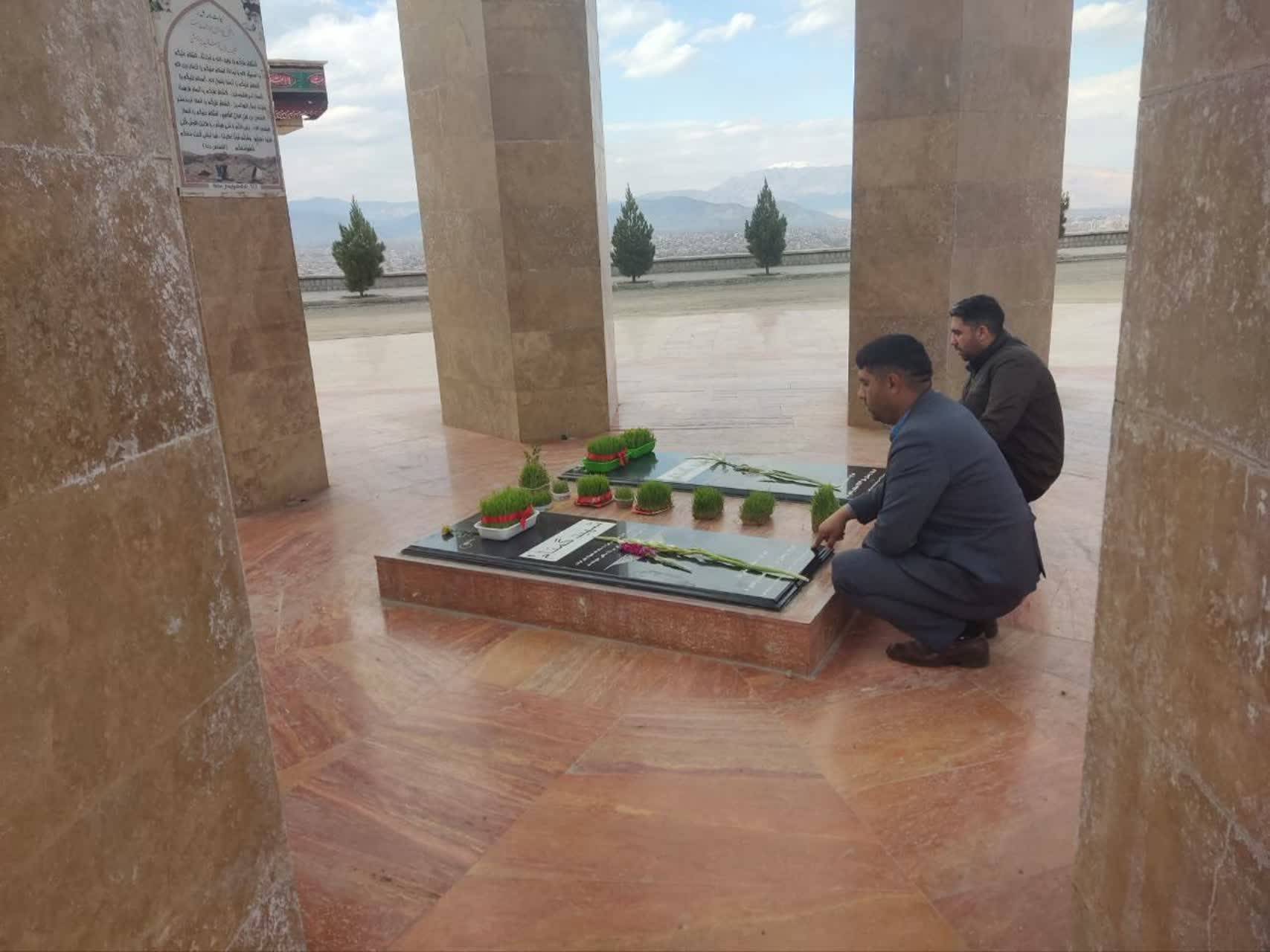 دیدار نوروزی با شهدا