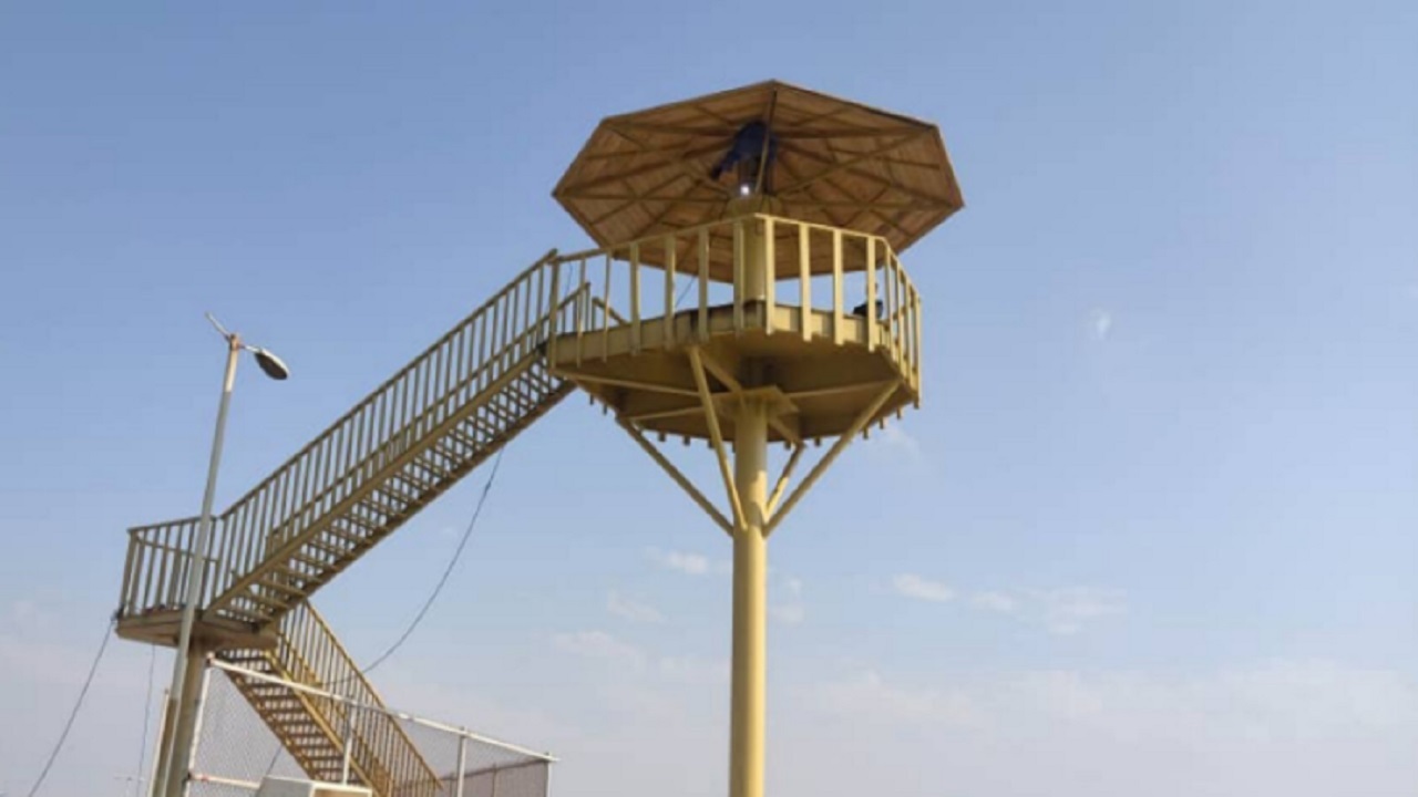 ساخت برج پرنده نگری در خور آذینی سیریک