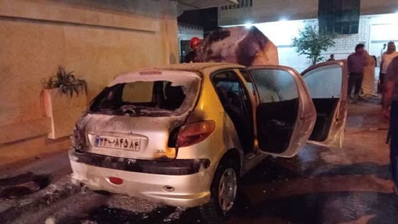 طعمه حریق شدن خودرو پژو در بندرعباس