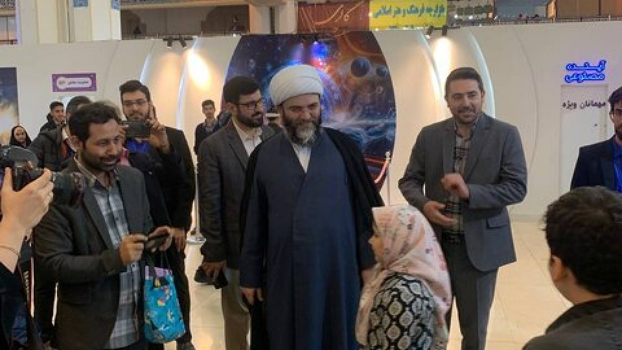 حضور رئیس سازمان تبلیغات اسلامی در چهارمین شب نمایشگاه قرآن