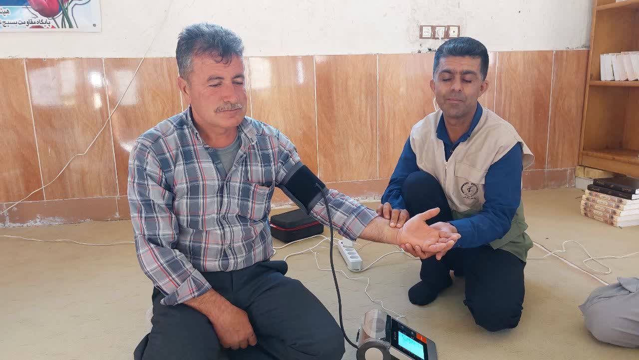 خدمات رسانی به بیماران توسط گروه جهادی