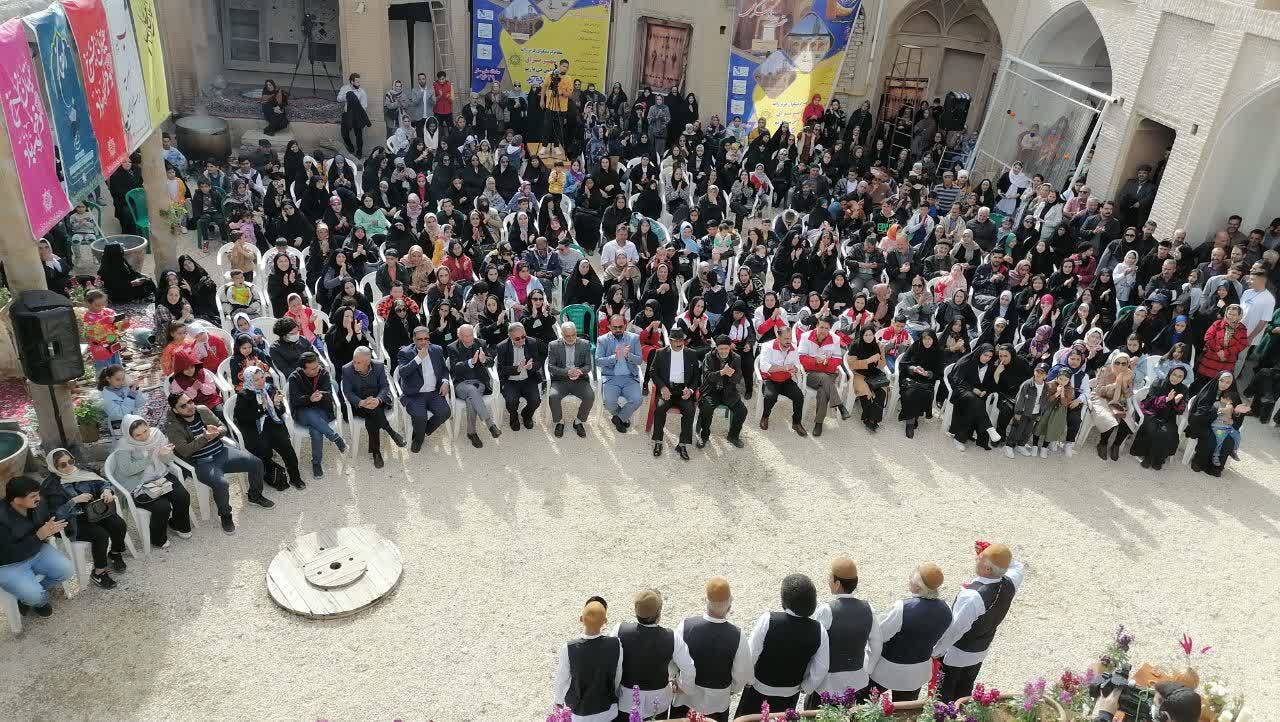 برگزاری جشن نوروزگاه به سبک اهالی نراق