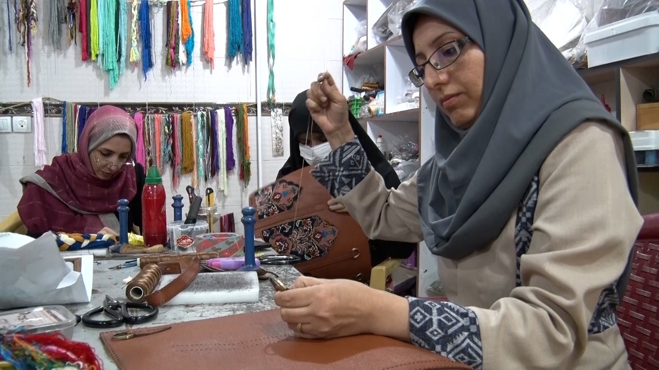 روایتی از هنر شماره دوزی در آران وبیدگل + فیلم