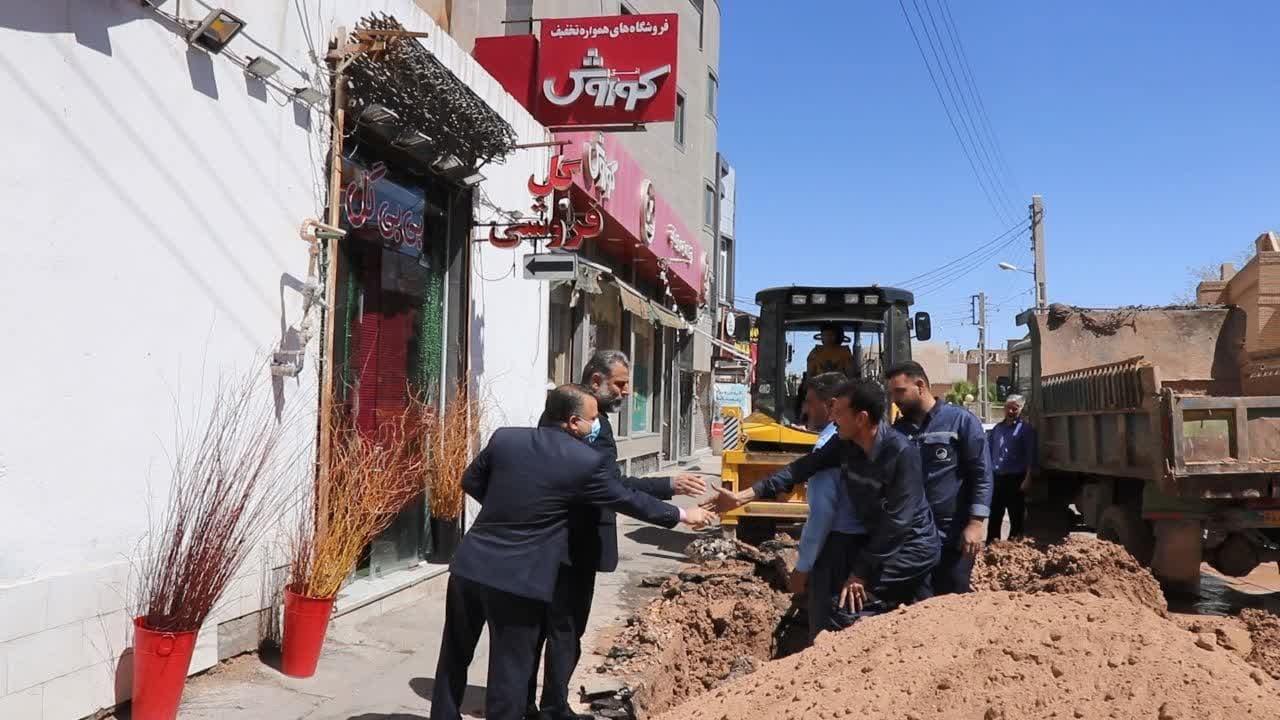 بازدید نوروزی مدیرعامل شرکت آبفای استان یزد از اکیپ‌های آماده باش