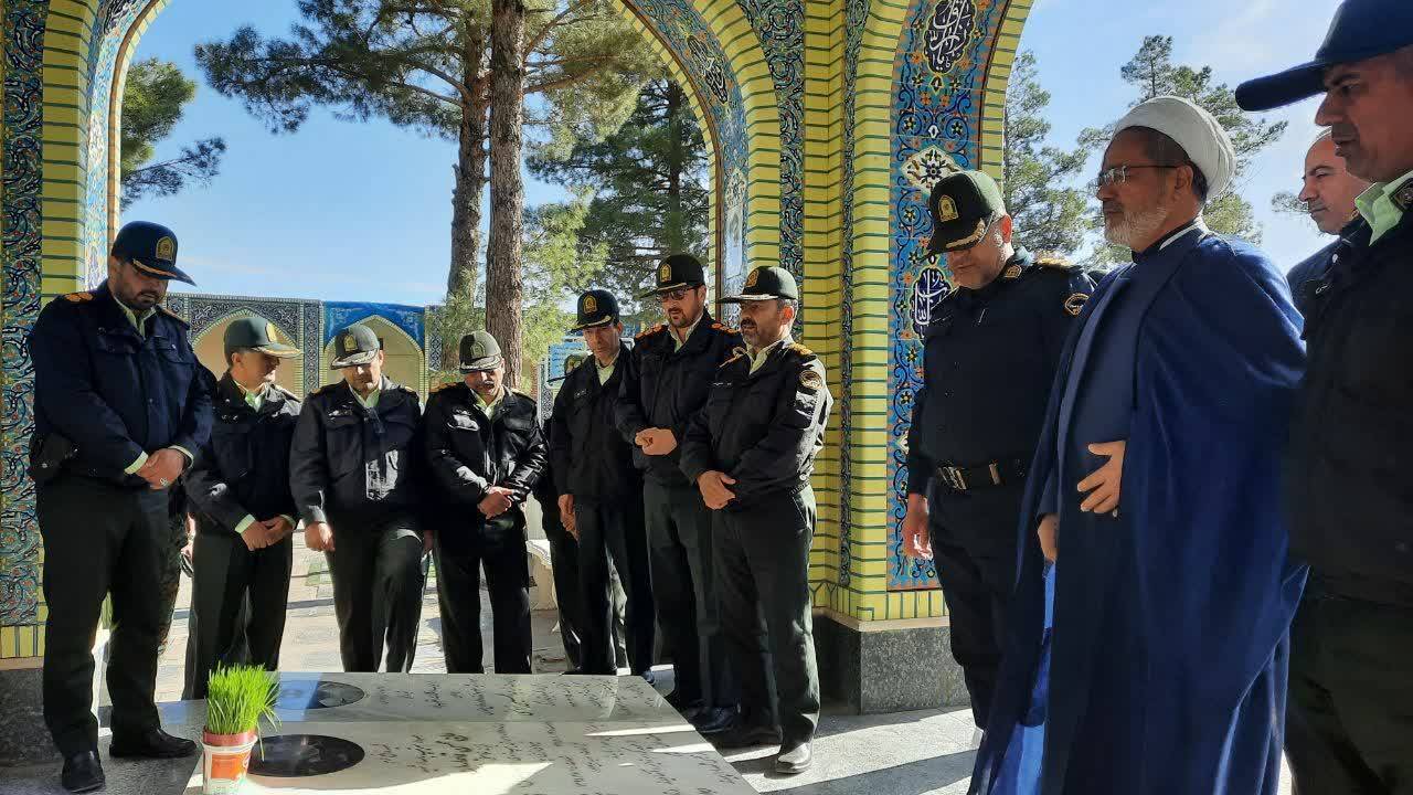 مزار گلزار شهدا در نیشابور
