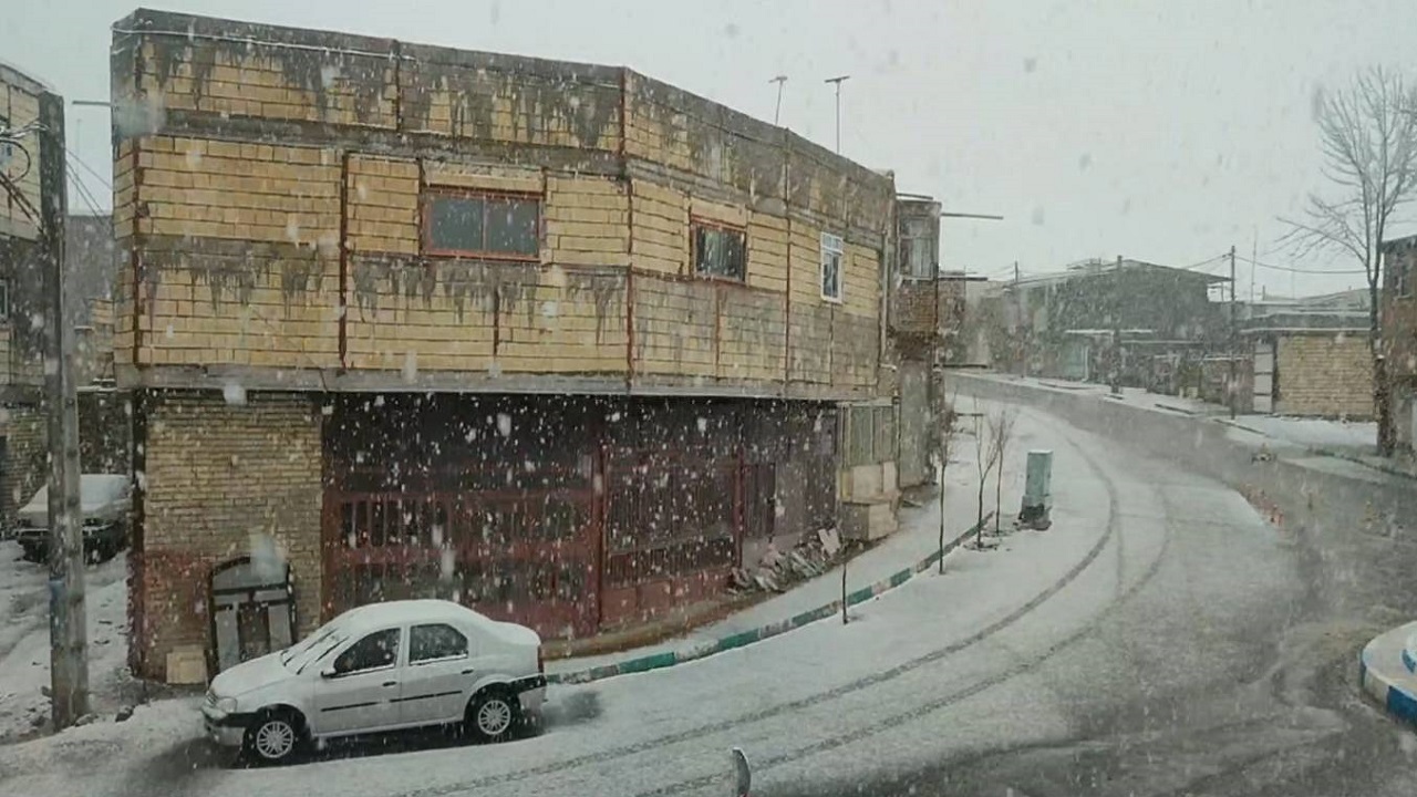 سفیدپوش شدن چادگان با بارش برف بهاری + فیلم